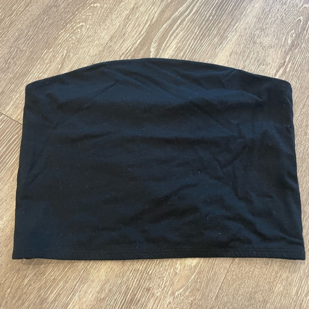 Black tube top! A summer staple!